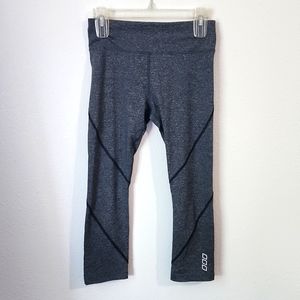 LORNA JANE SIZE SMALL LEGGINGS GREY